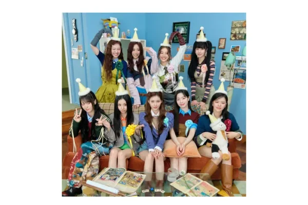 TWICE（トゥワイス）のアルバム一覧｜リリース順ディスコグラフィ＋収録曲まとめ